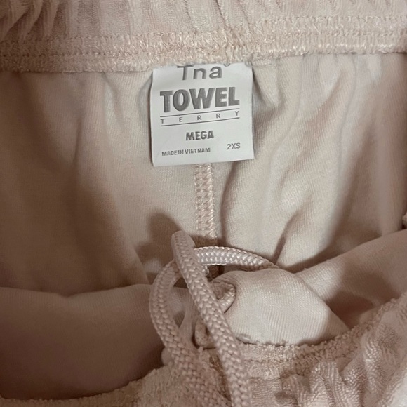 TNA ARITZIA Towel Mega fit pink pants - Picture 2 of 2